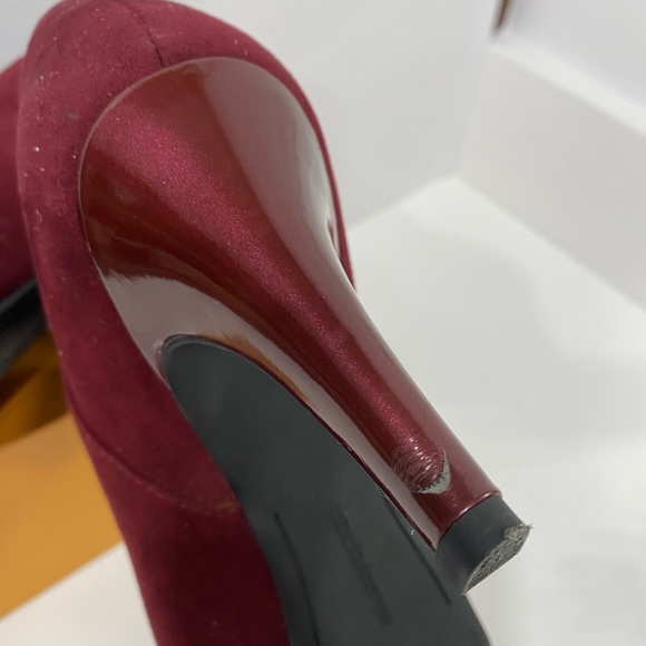 Liz Claiborne heeled Booties, used in good condition. Size 8. - Picture 5 of 7